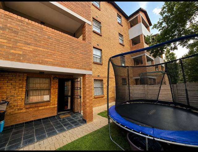 2 BEDROOM APARTMENT FOR SALE IN HEUWELOORD